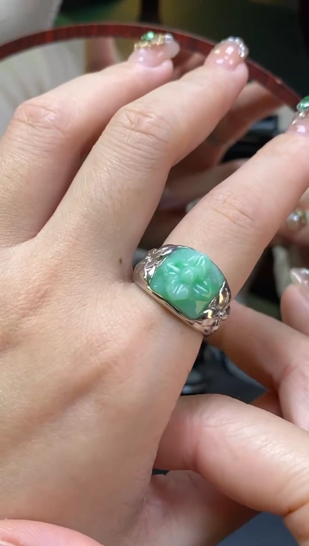 颈饰银S925镶嵌翡翠净货10818