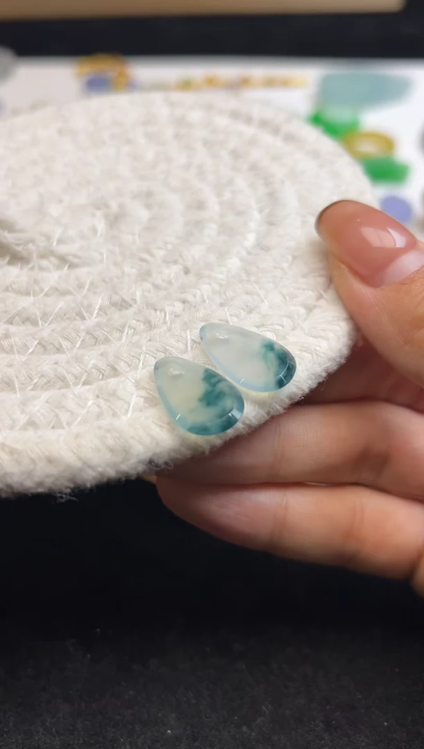 未镶嵌定制翡翠飘花水滴一对2800+280-lm116