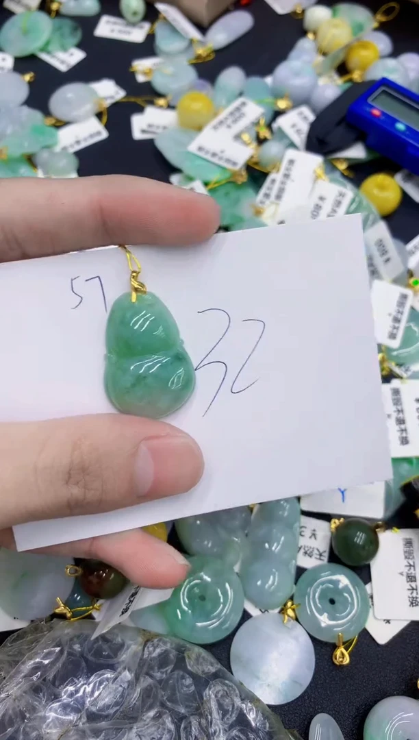 颈饰未镶嵌翡翠1111111