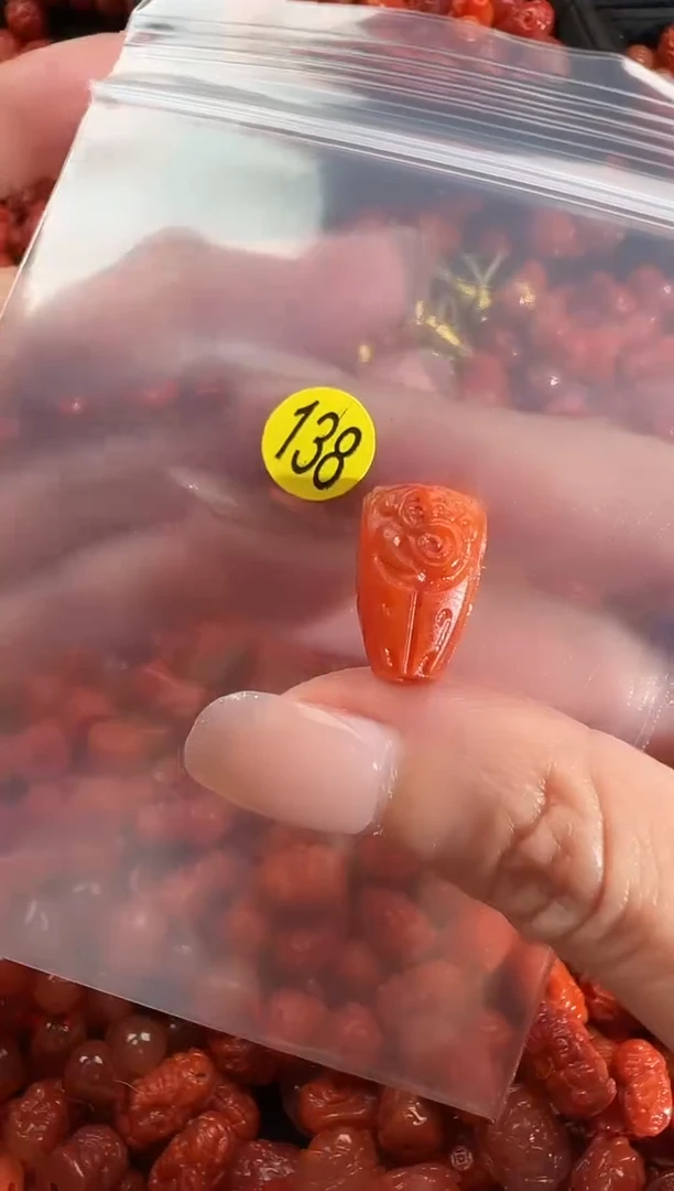 颈饰未镶嵌南红玛瑙1