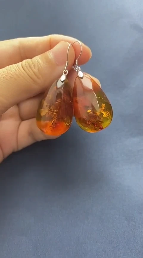 裸石琥珀未镶嵌耳坠