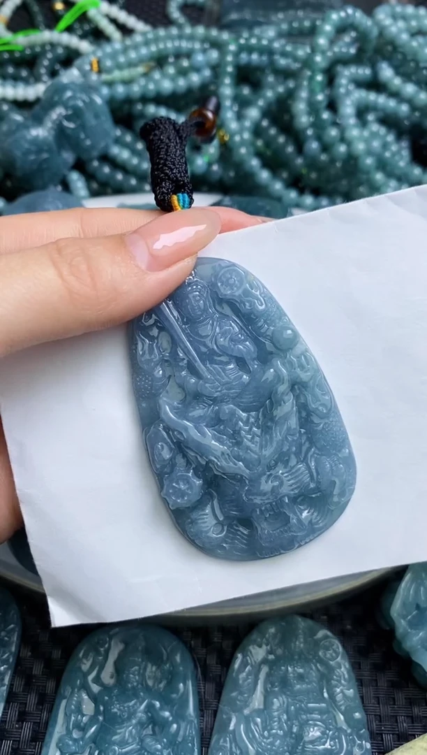 【闪购商品】翡翠颈饰未镶嵌
