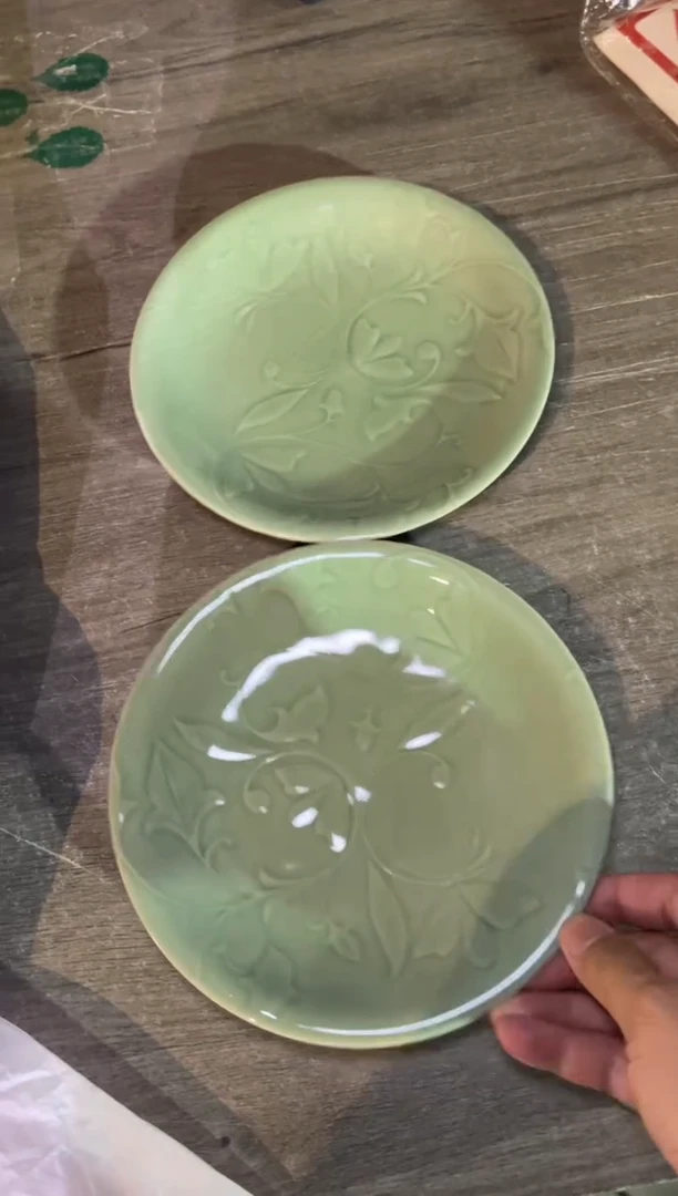 瓷瑕疵8英寸玉兰圆盘2只