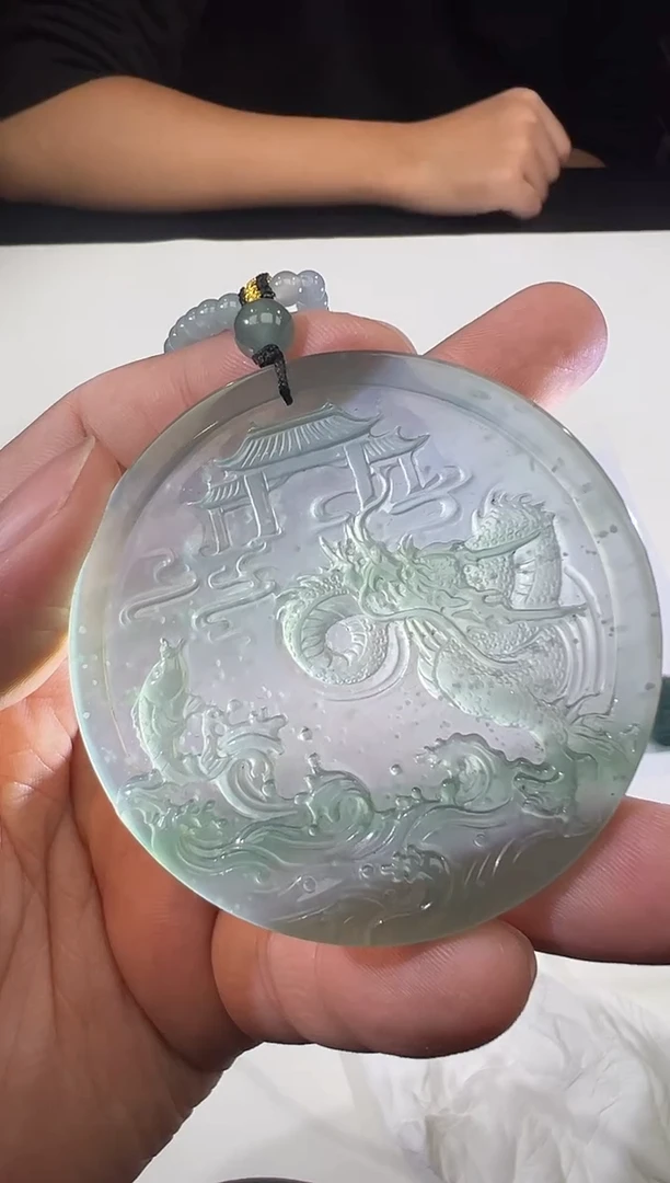 吊坠(不含链)未镶嵌翡翠山水