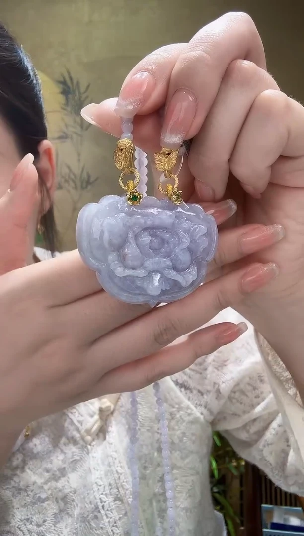 翡翠未镶嵌颈饰吊坠