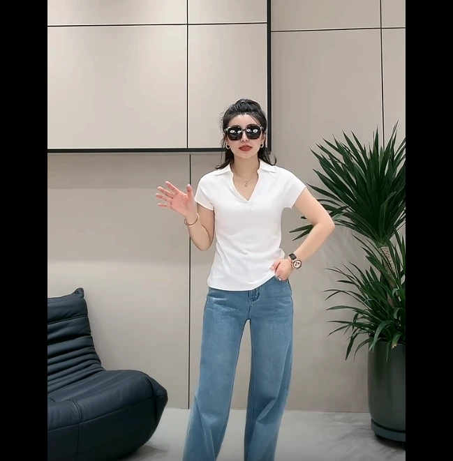 【春夏新款】韩系定制V领美式坑条维尔螺文T恤8941