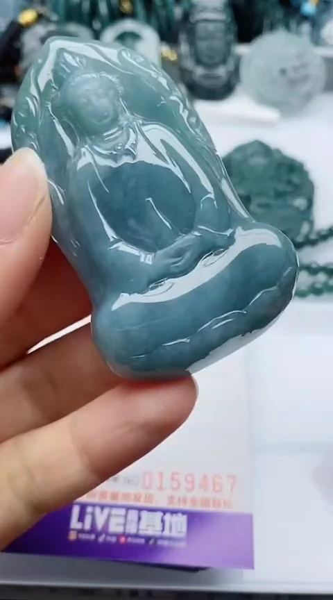翡翠未镶嵌颈饰