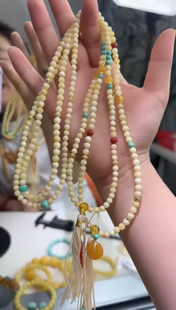 裸石蜜蜡未镶嵌天然琥珀蜜蜡多样性发一条