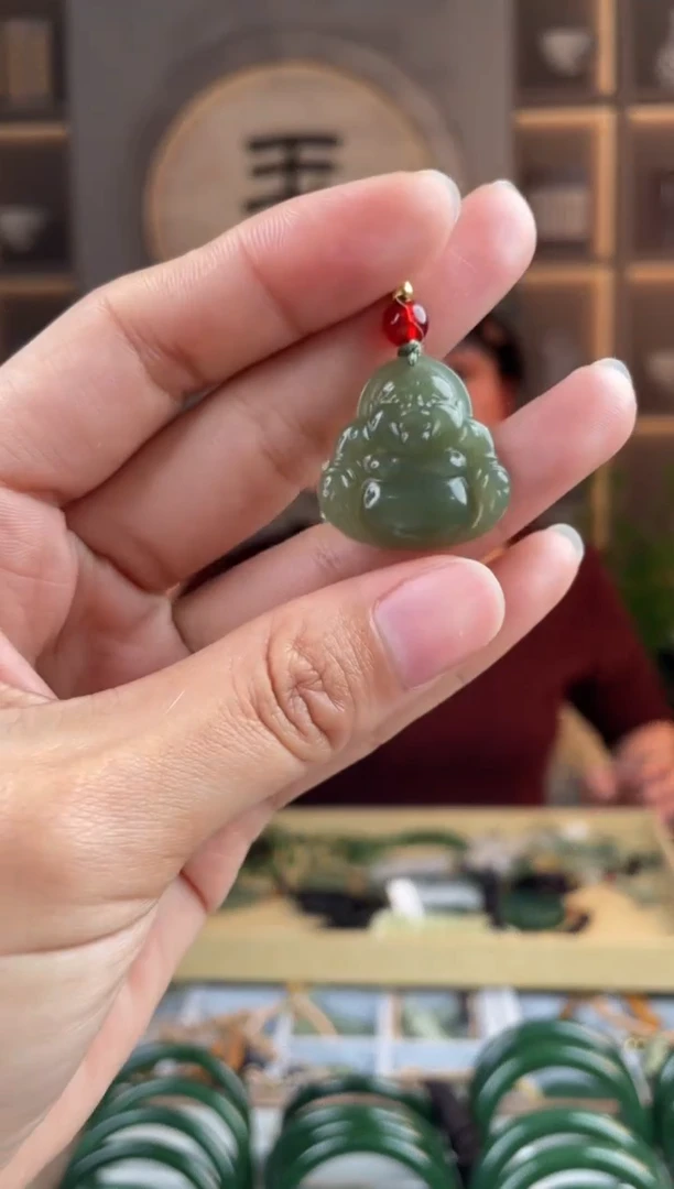 颈饰未镶嵌和田玉拍一发一，拍一发一