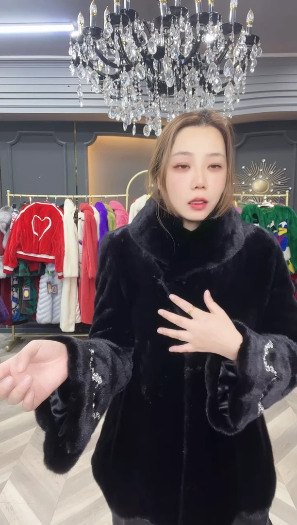 冬季时尚水貂外套