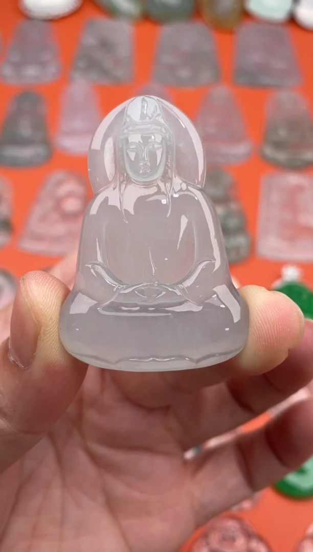 翡翠未镶嵌颈饰素衣