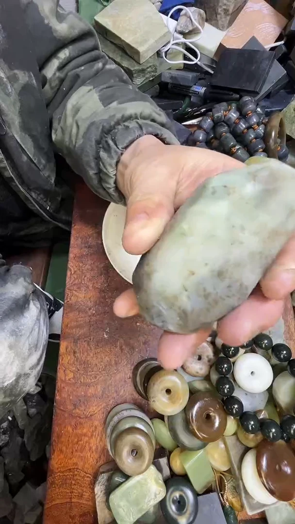 未镶嵌和田玉珠宝半成品1
