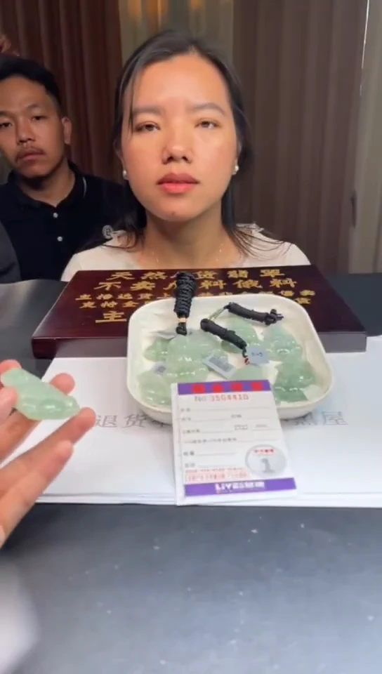 未镶嵌定制翡翠未抛光毛货多样性发其一拍一发一4410