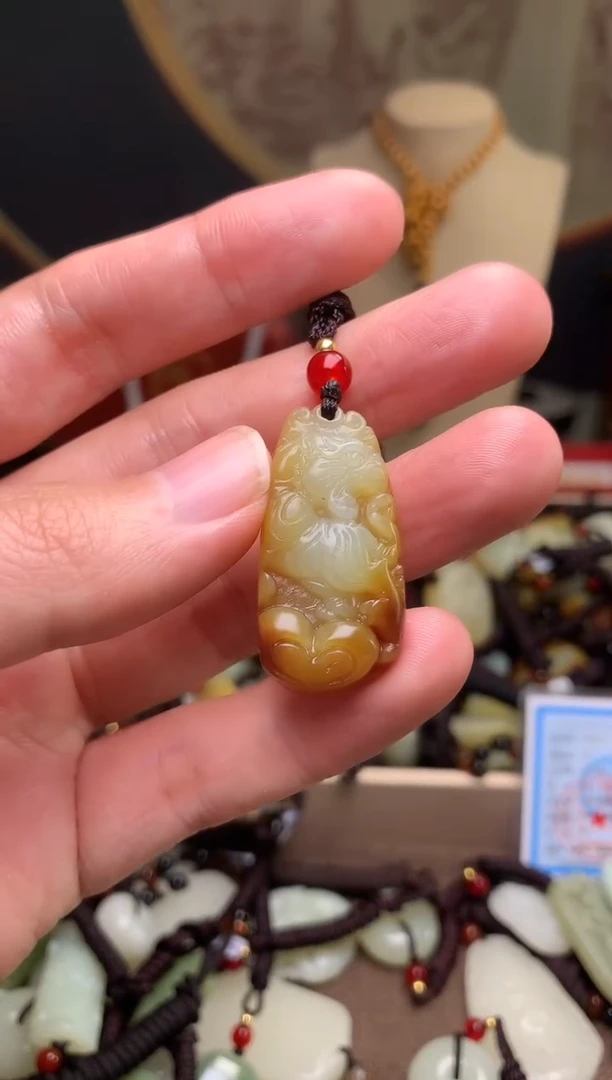 颈饰未镶嵌和田玉新疆料青海料清水和田玉吊坠