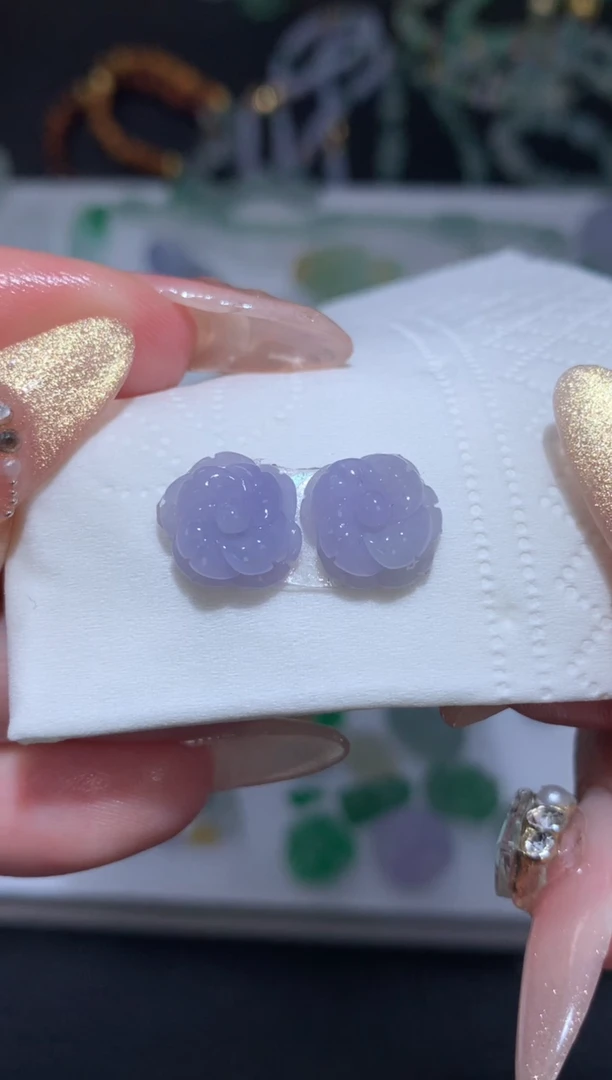 未镶嵌定制翡翠一对花花