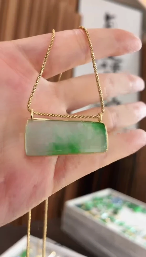 吊坠(不含链)18K金镶嵌翡翠吊坠