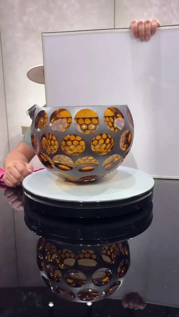 摆件琥珀金球形艺术果碗