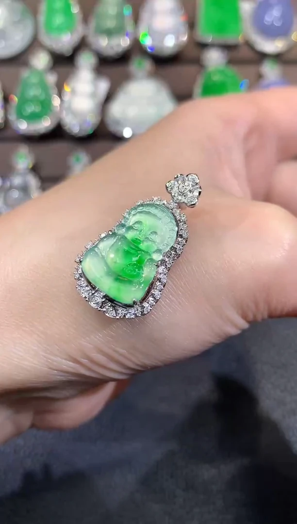 吊坠(不含链)18K金镶嵌翡翠C89