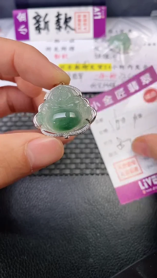 颈饰银S925镶嵌翡翠垚*。挂件