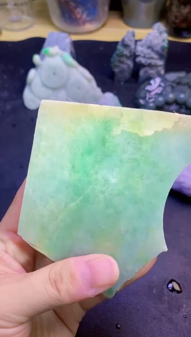 翡翠未镶嵌颈饰天然翡翠060