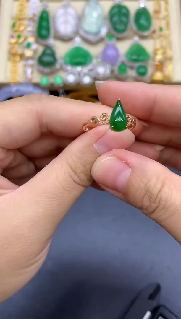 18K金镶嵌戒指翡翠270-中国好珍宝