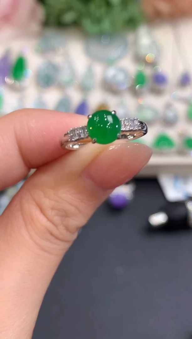 18K金镶嵌戒指翡翠a95