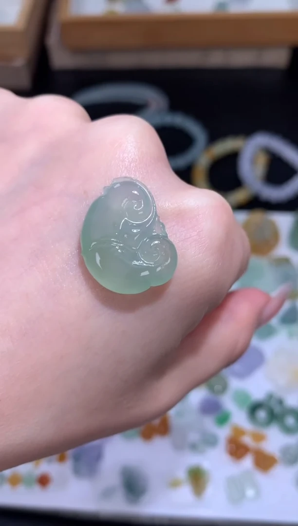 未镶嵌定制翡翠如意