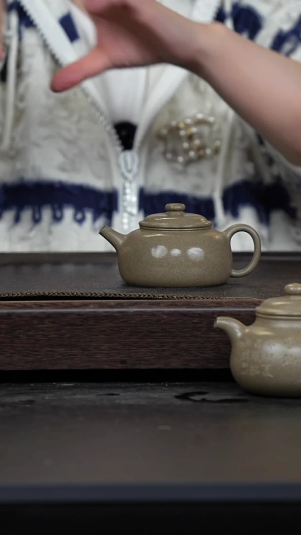 【闪购商品】紫砂茶壶挑纯青段香岩居士