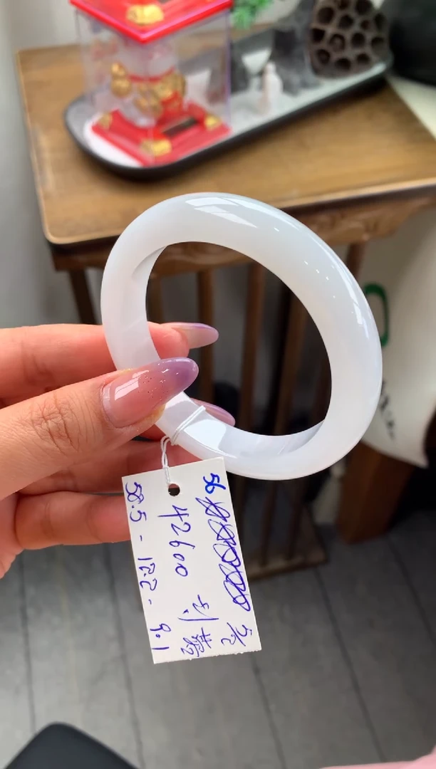 【闪购商品】翡翠手镯未镶嵌手镯