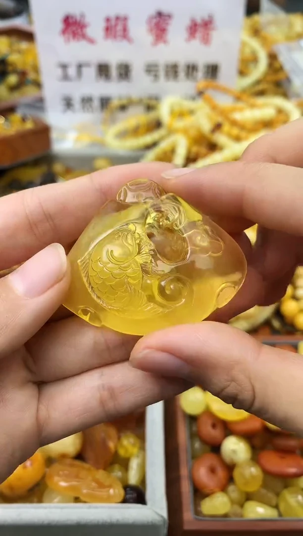 未镶嵌琥珀珠宝奇石166