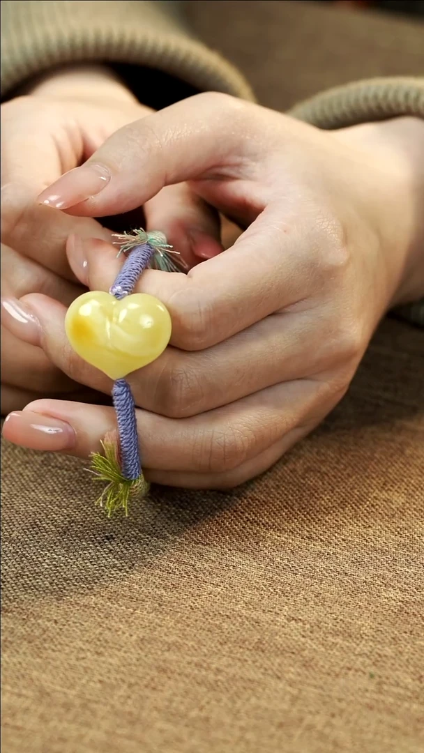 裸石琥珀未镶嵌蜜蜡屁桃手工编织