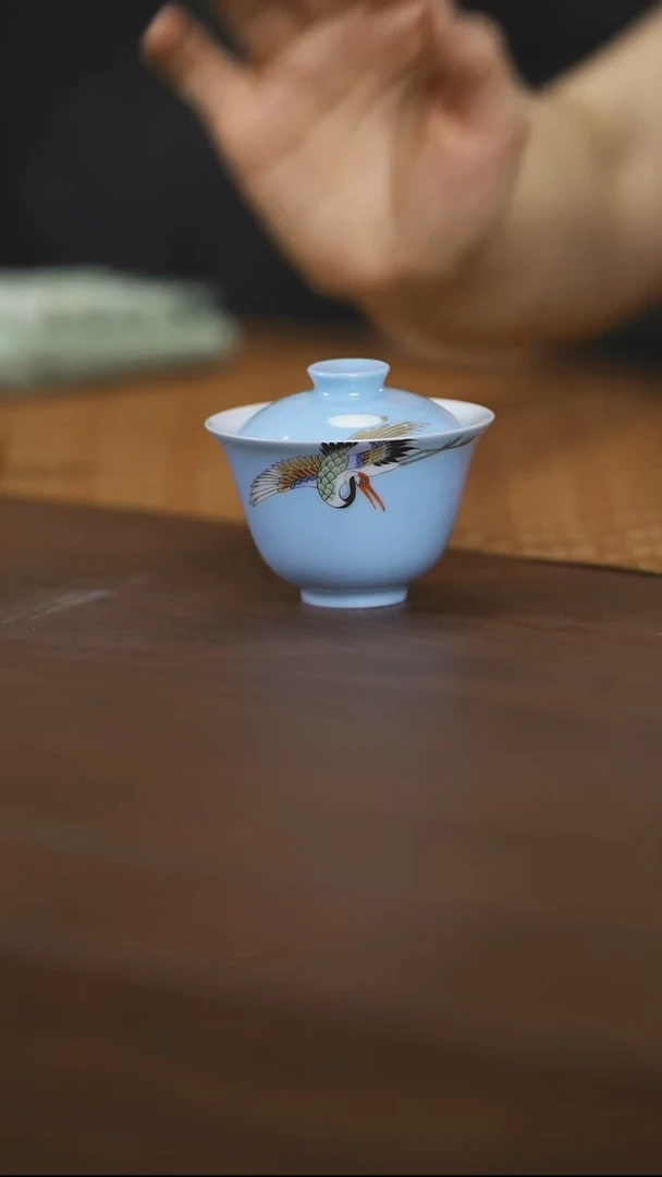 春蓝盖碗一个非常漂亮