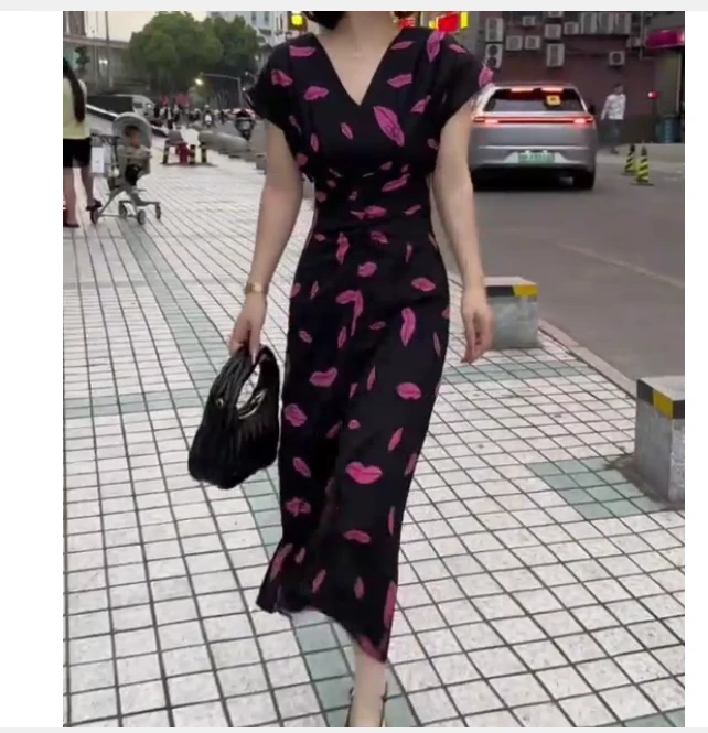 2025夏季时尚潮流百搭精品女装朵Auo