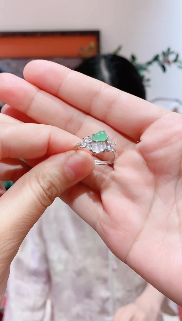 翡翠戒指银S925镶嵌翡翠