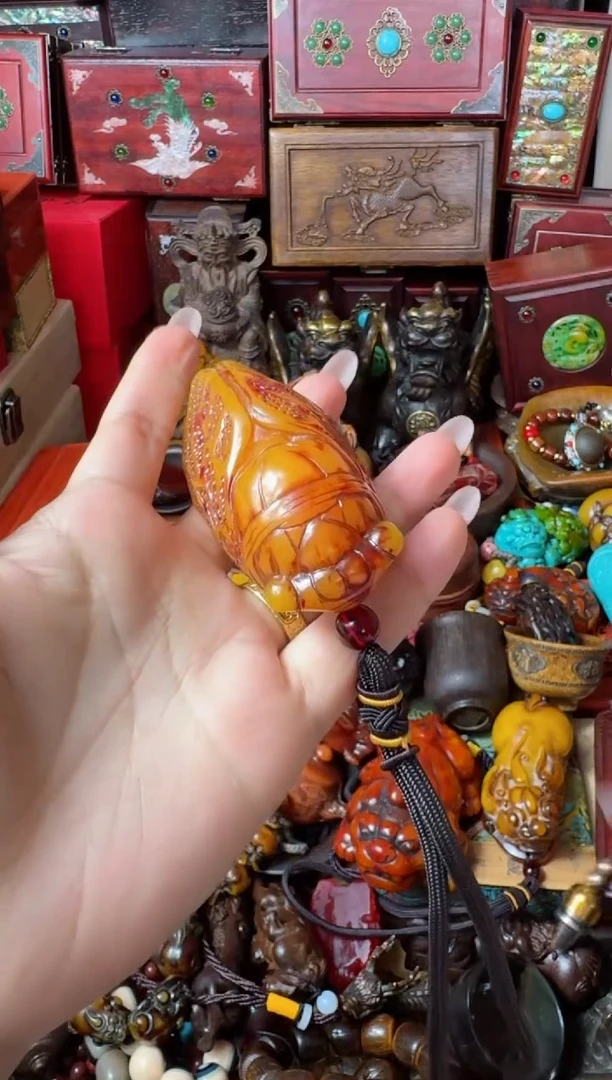 【闪购商品】蜜蜡裸石未镶嵌主播推荐：一物一拍，讲解为准！