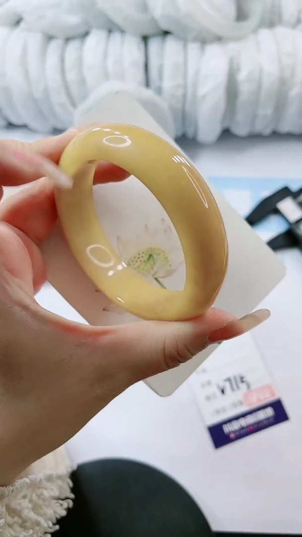 【闪购商品】石英质玉手镯未镶嵌多样性发货V715