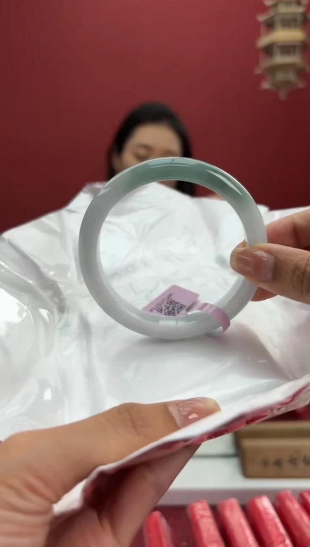 翡翠手镯未镶嵌2手镯