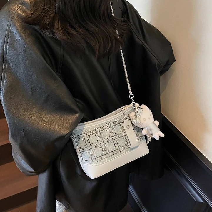 夏季质感亮钻小包包女2025新款时尚链条流浪包百搭牛仔通勤斜挎包
