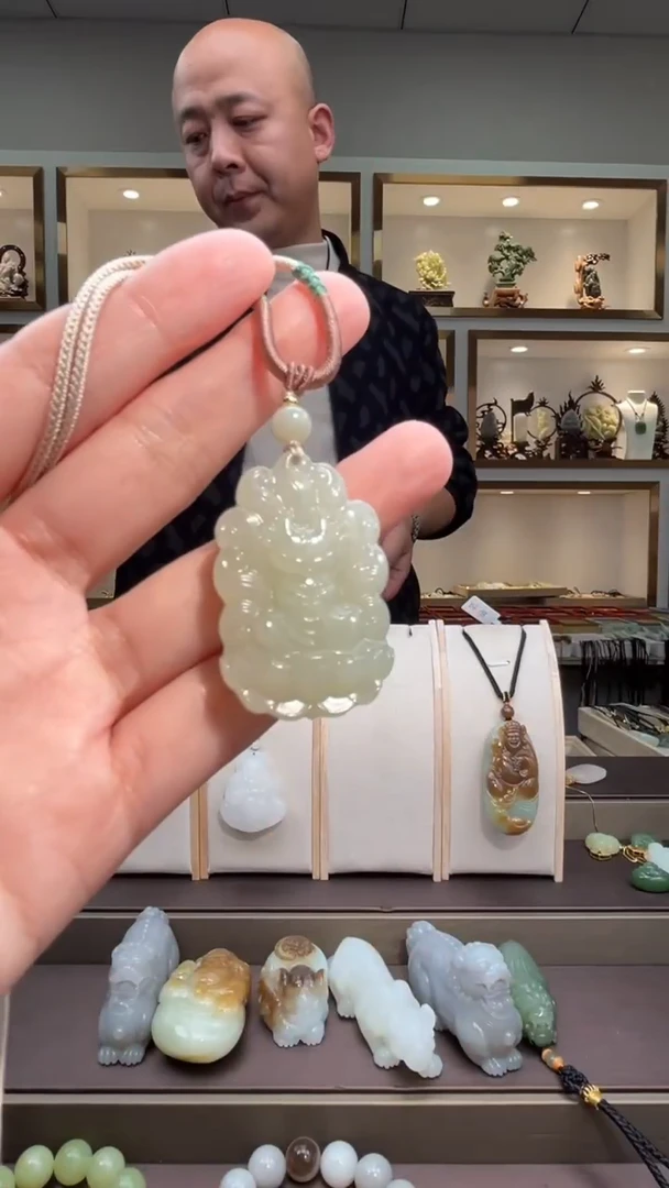 颈饰未镶嵌和田玉苏