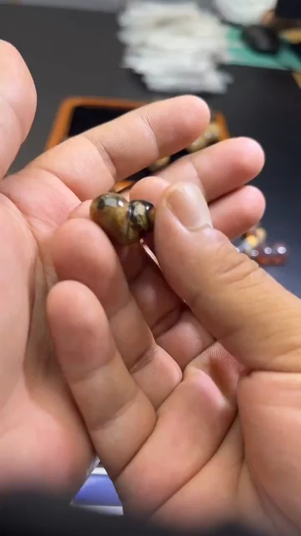 裸石琥珀未镶嵌48