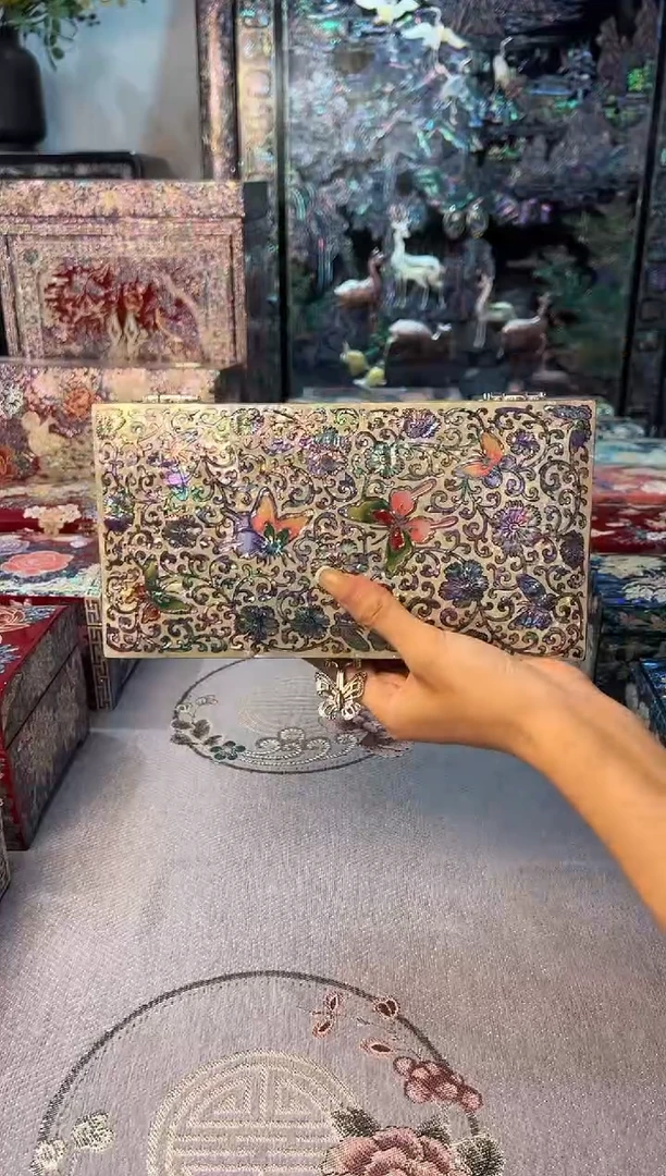 黑金鲍·弘贝雅螺钿漆器文化馆