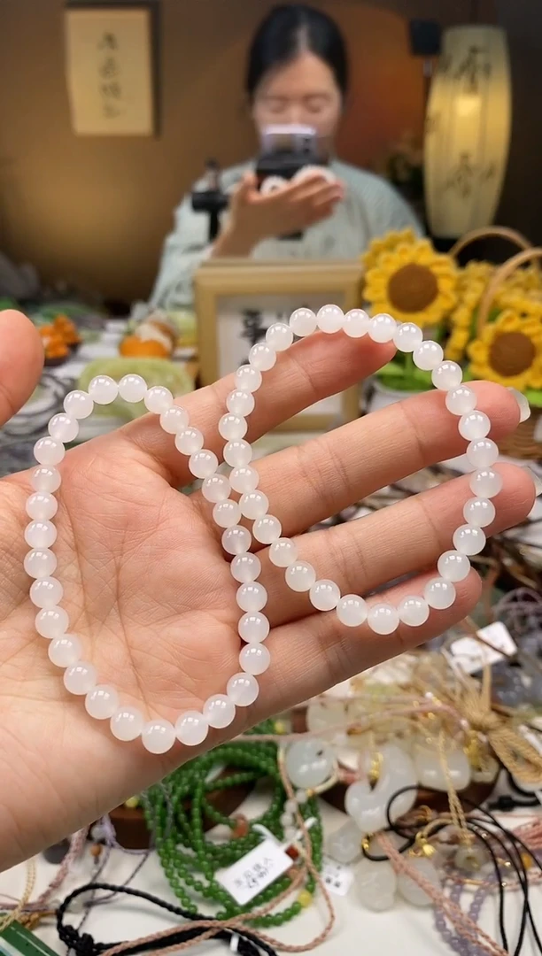 未镶嵌手链和田玉卡6左右白玉手串多样性发一