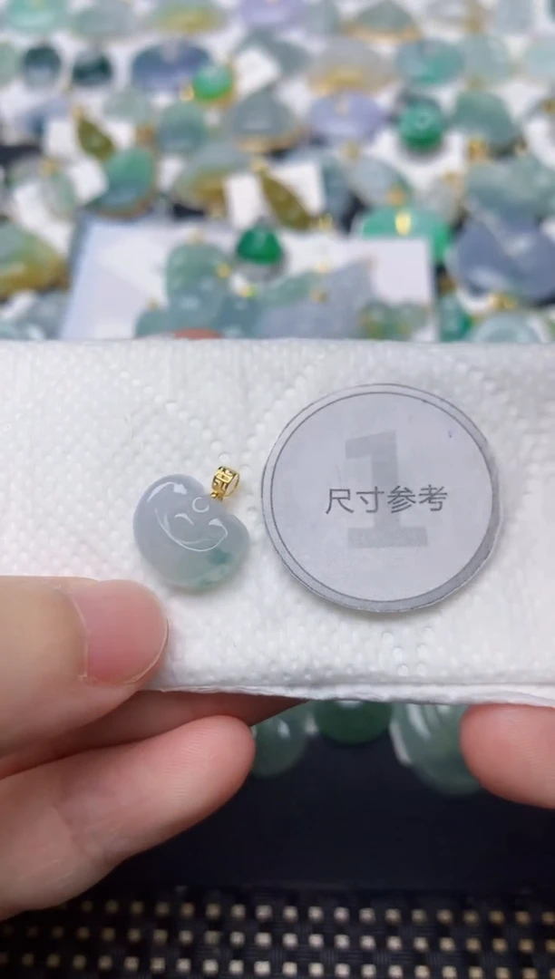 颈饰18K金镶嵌翡翠天然缅甸A货翡翠