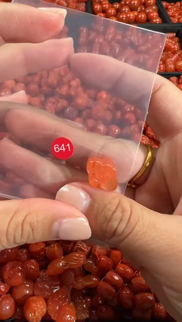 颈饰未镶嵌南红玛瑙11