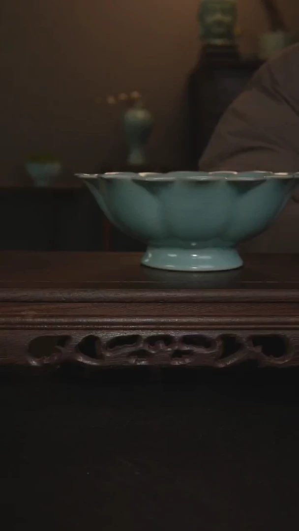 摆件瓷仿古花口果盘