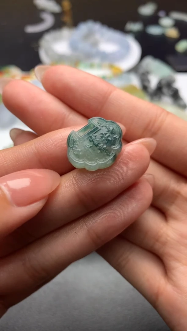 【闪购商品】定制翡翠未镶嵌毛货