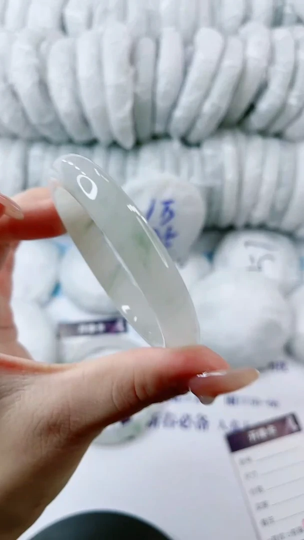 【闪购商品】石英质玉手镯未镶嵌0716312374-