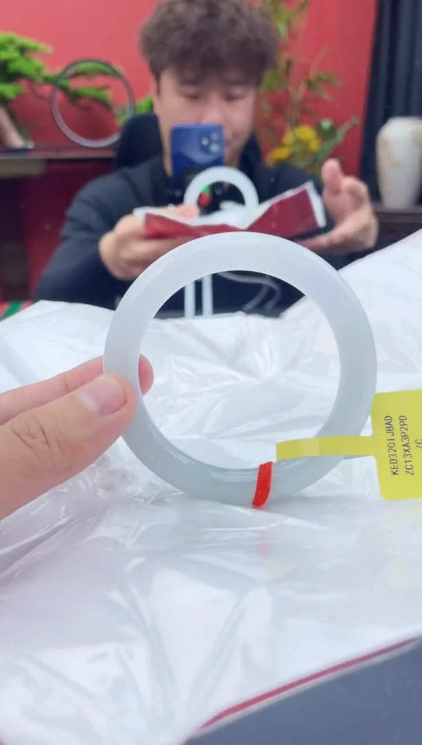 未镶嵌手镯翡翠18