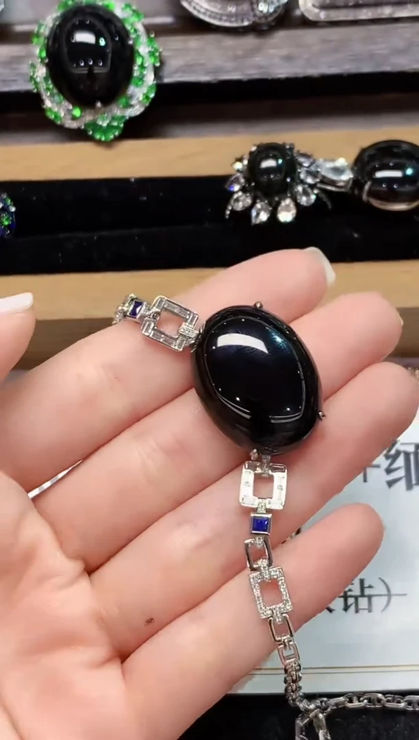 套链18K金镶嵌翡翠GQY多样性发其一