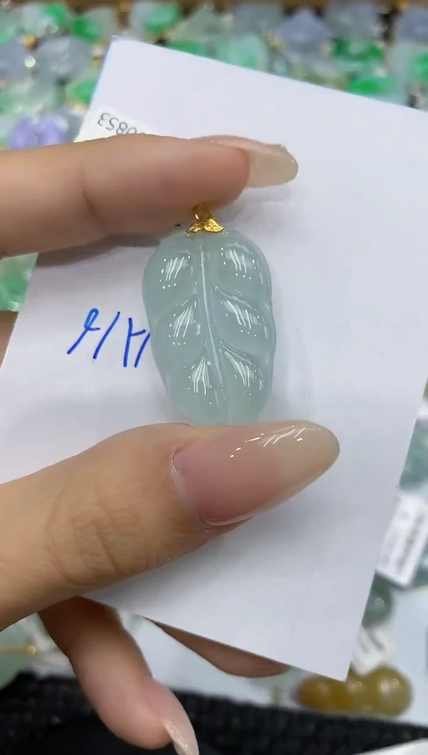 翡翠18K金镶嵌颈饰111111111111